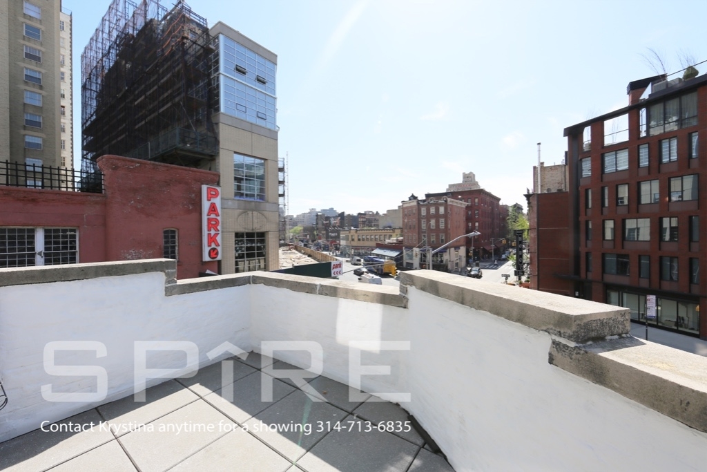 167 WEST 10TH - Photo 1