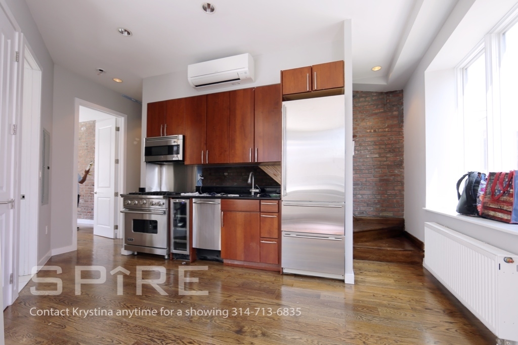 167 WEST 10TH - Photo 9