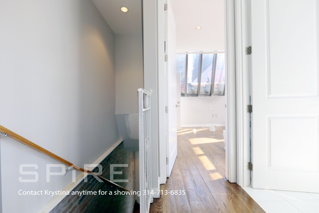 167 WEST 10TH - Photo 5