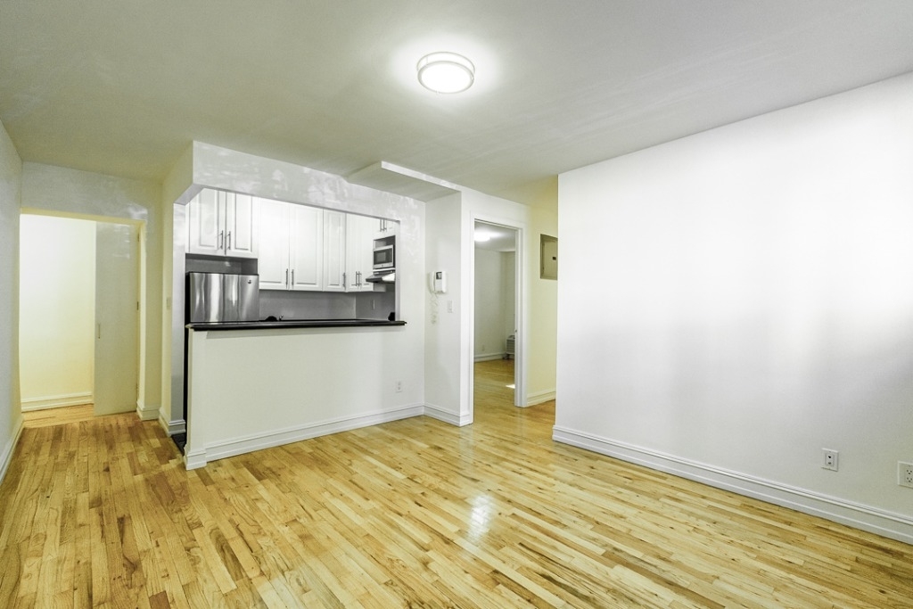 238 East 38th Street - Photo 1