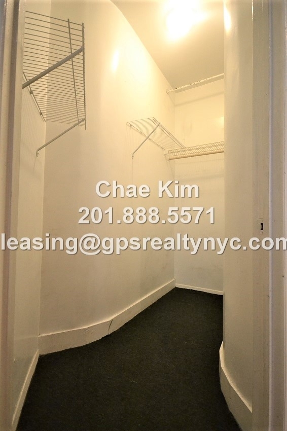 534 West 50th Street - Photo 3