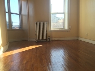 144 Stuyvesant Ave - Photo 0