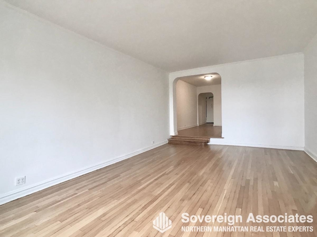 3240 Henry Hudson Parkway East - Photo 2