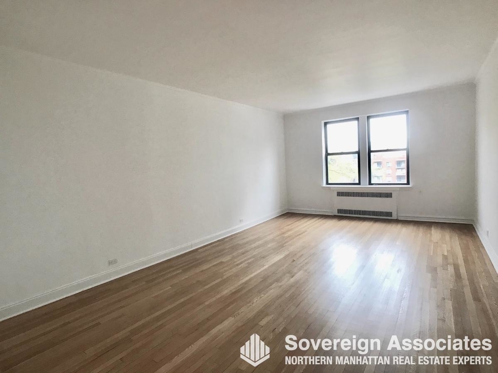 3240 Henry Hudson Parkway East - Photo 0