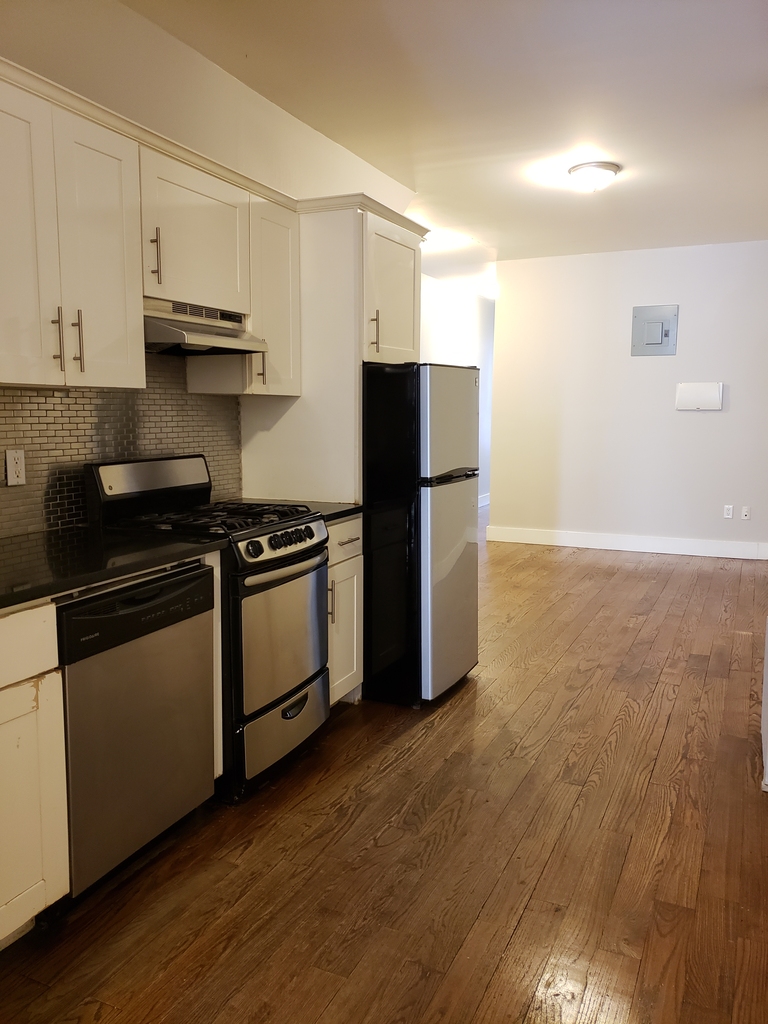 1328 Hancock St - Photo 9