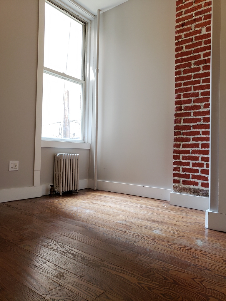 1328 Hancock St - Photo 11