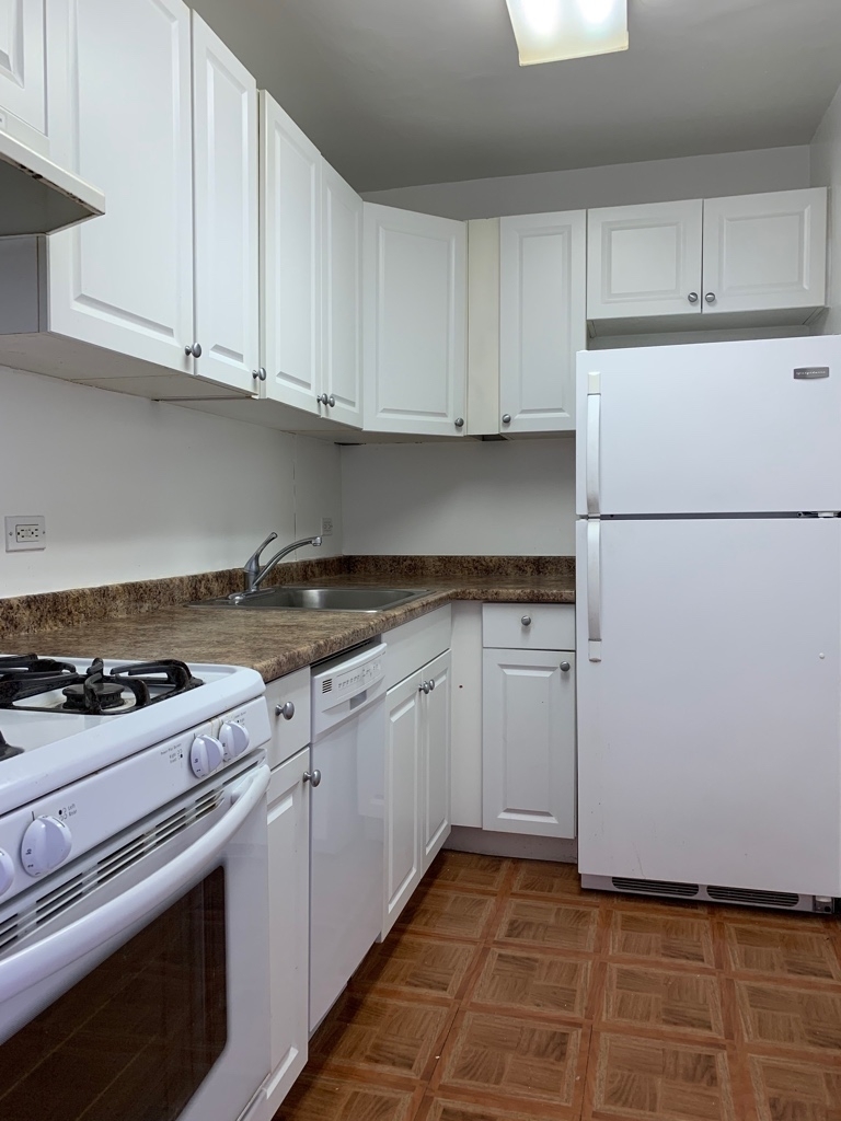 465 Ocean Parkway - Photo 6