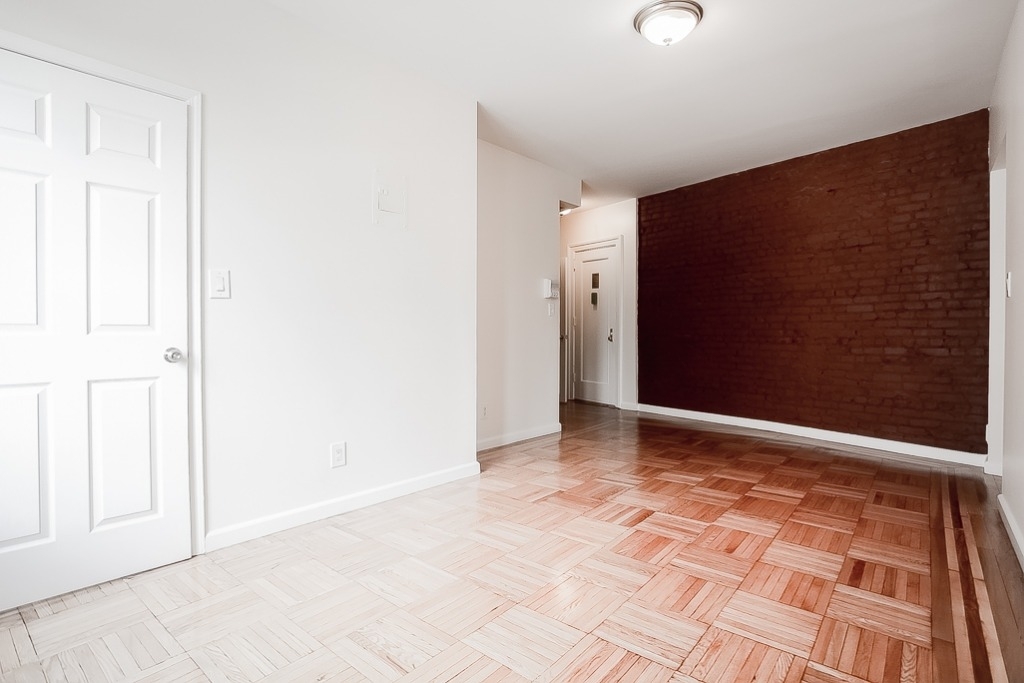 201-205 West 11th Street - Photo 1