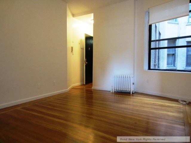 78 West 11 Street - Photo 2