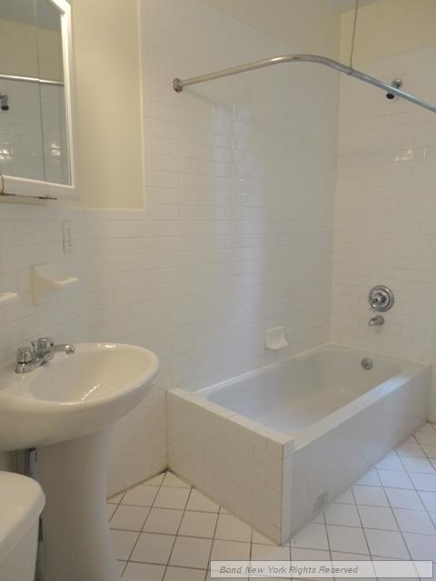 78 West 11 Street - Photo 12