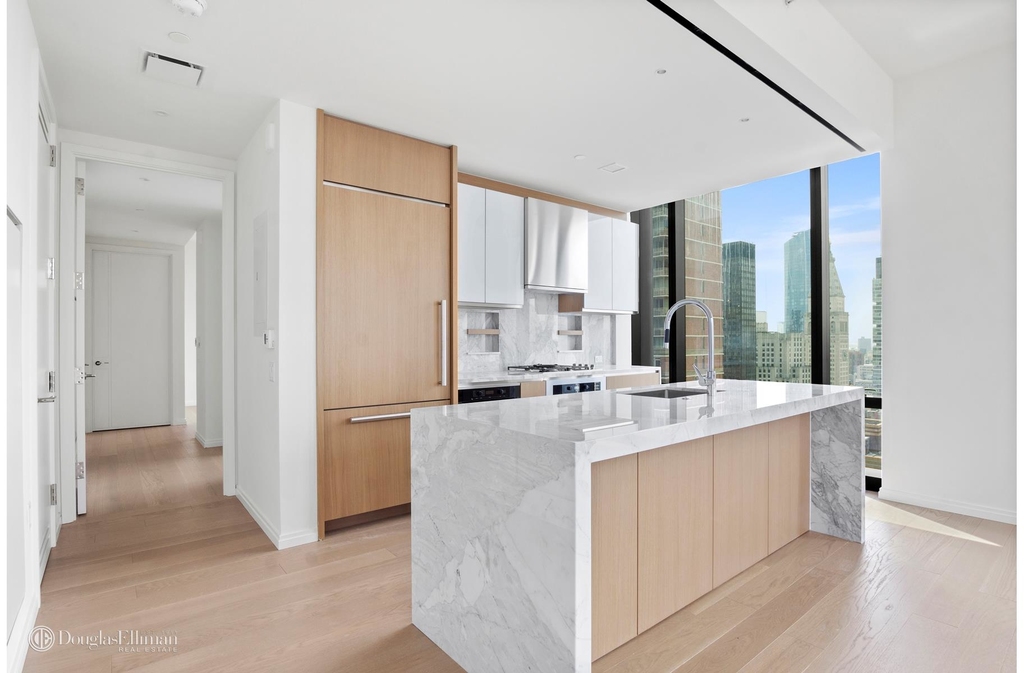 277 Fifth Avenue - Photo 4