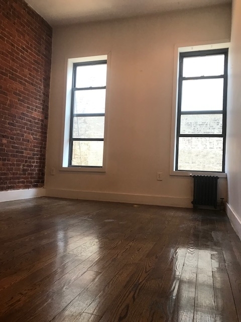 1047 Bedford Ave (Greene Ave) - Photo 1