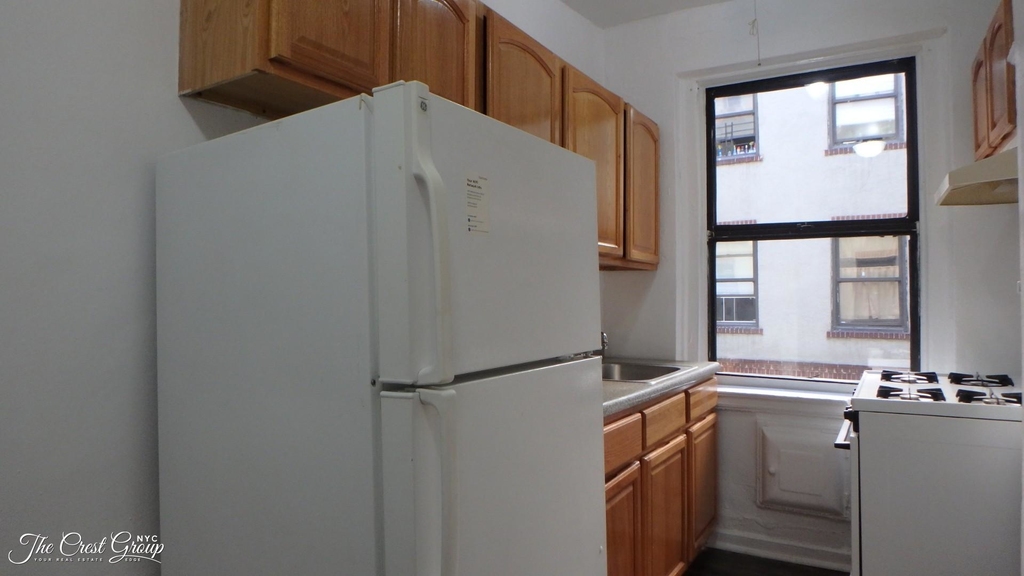 West 207th Street - Photo 3