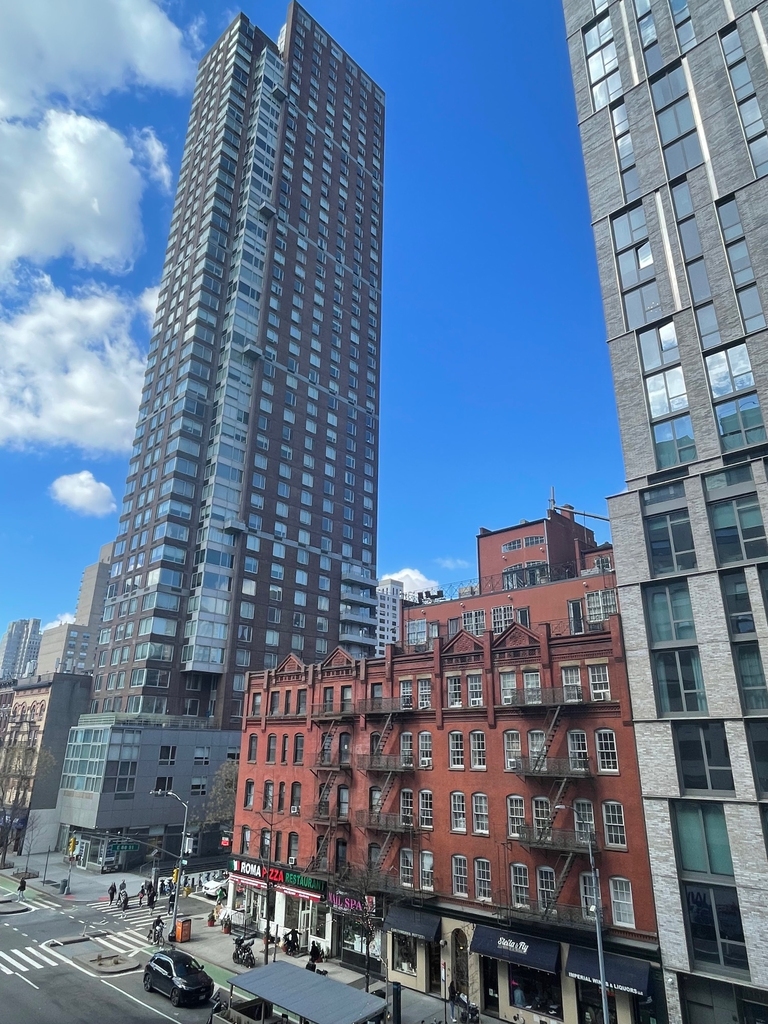 400 East 89 Street, 5K - Photo 4