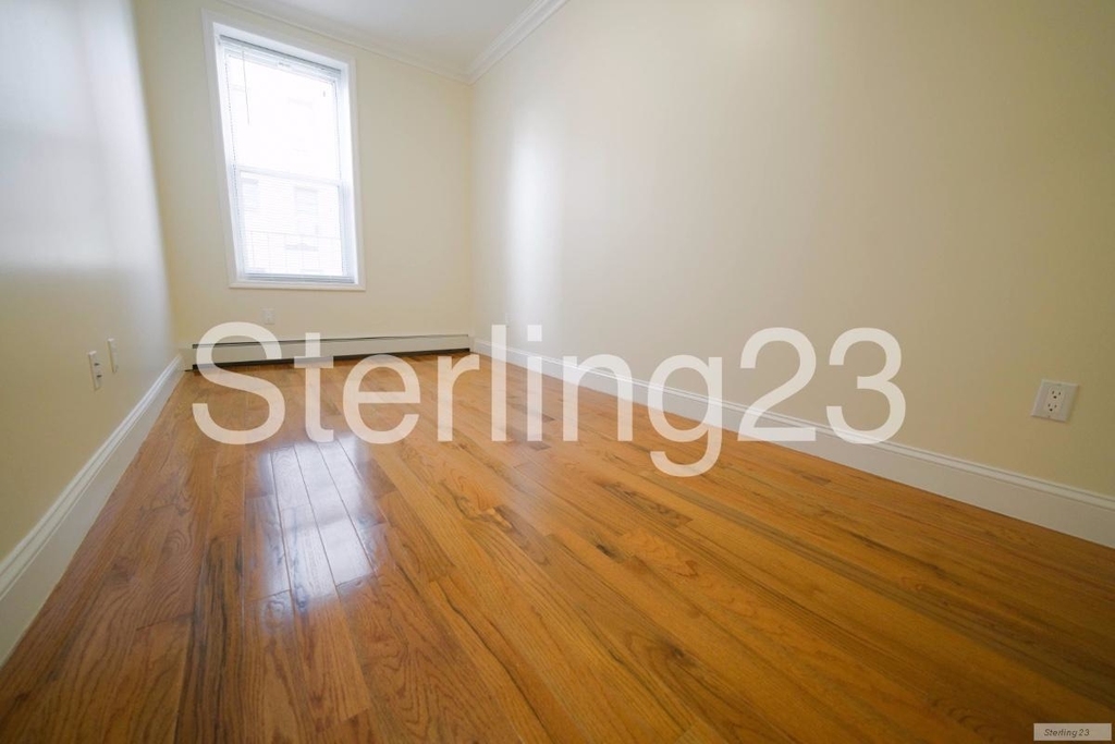 30-14  34th St. - Photo 1