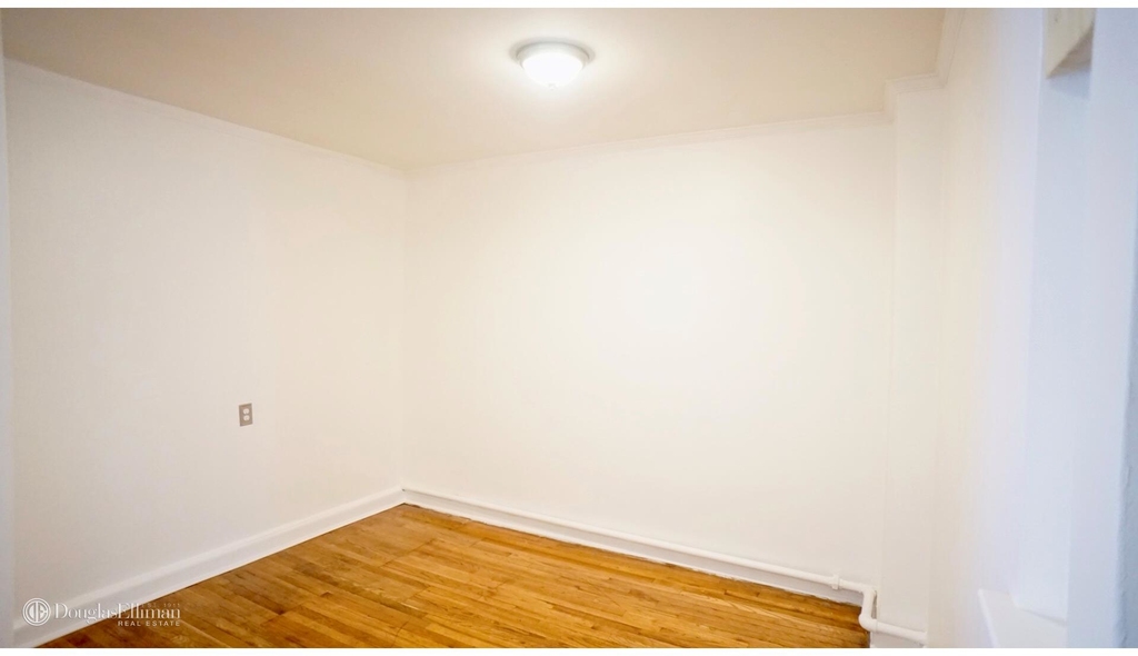 1167 East 52nd St - Photo 1