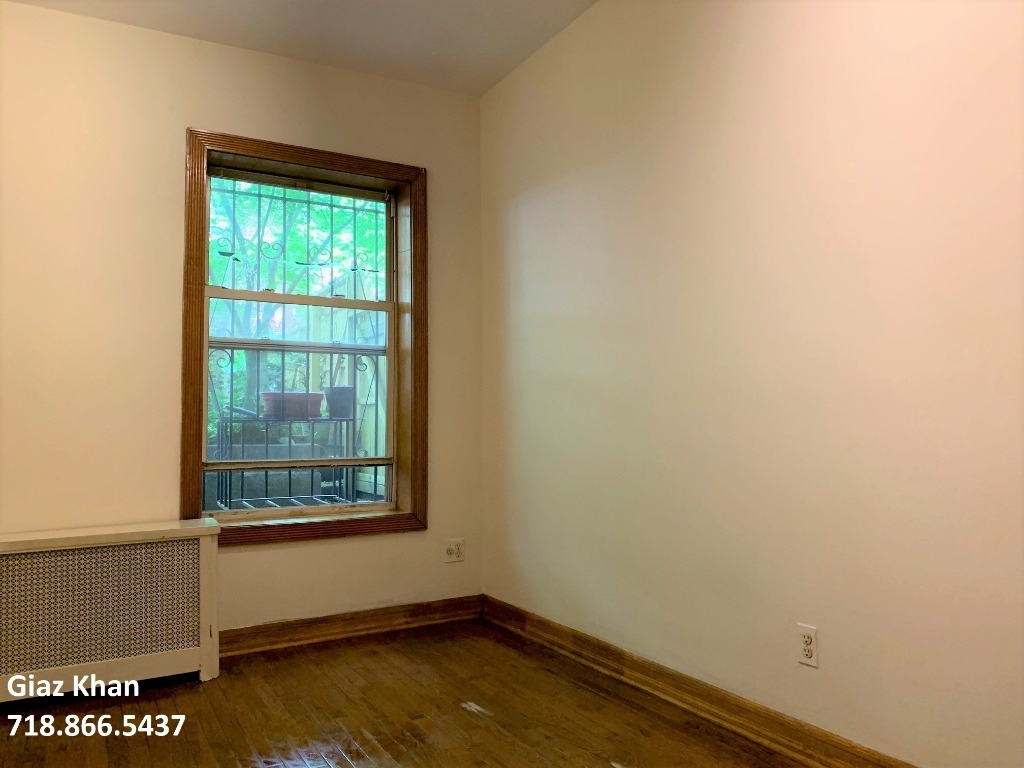 111 East 26th St - Photo 4