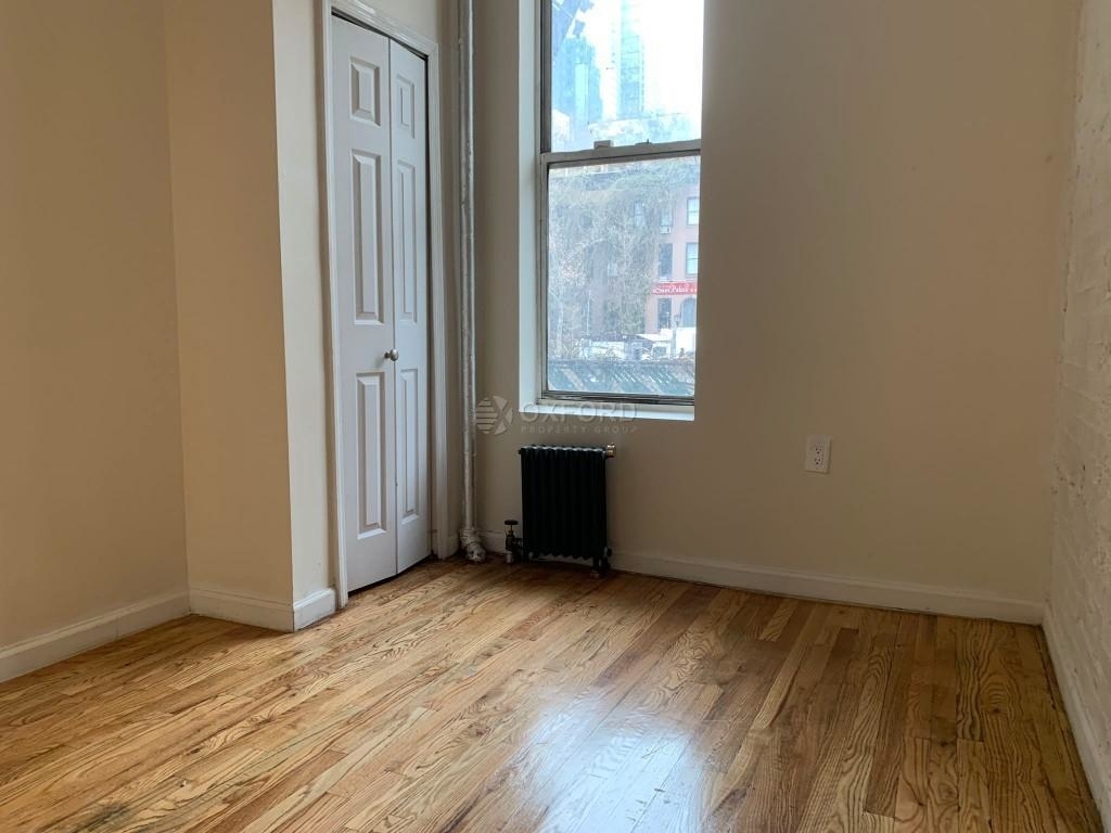 328 West 47th Street - Photo 6