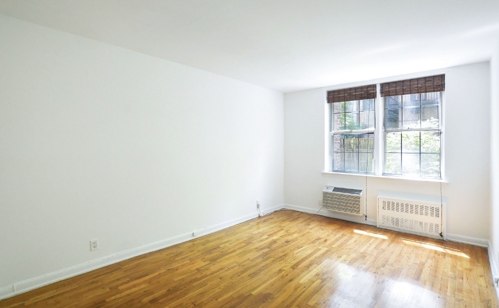 530 East 89th St - Photo 3