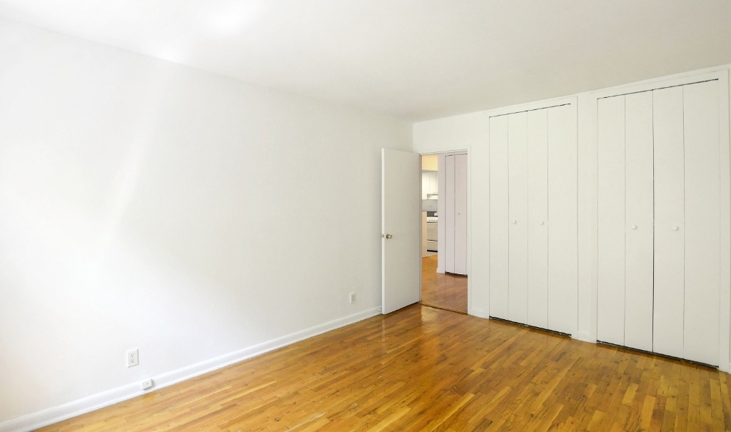 530 East 89th St - Photo 4