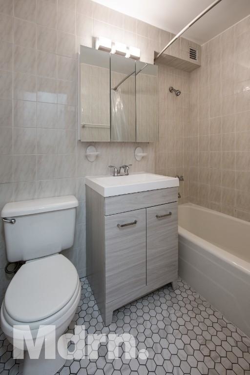 155 East 34 - Photo 5