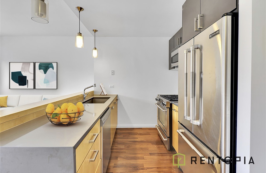 63 Roebling - Photo 2