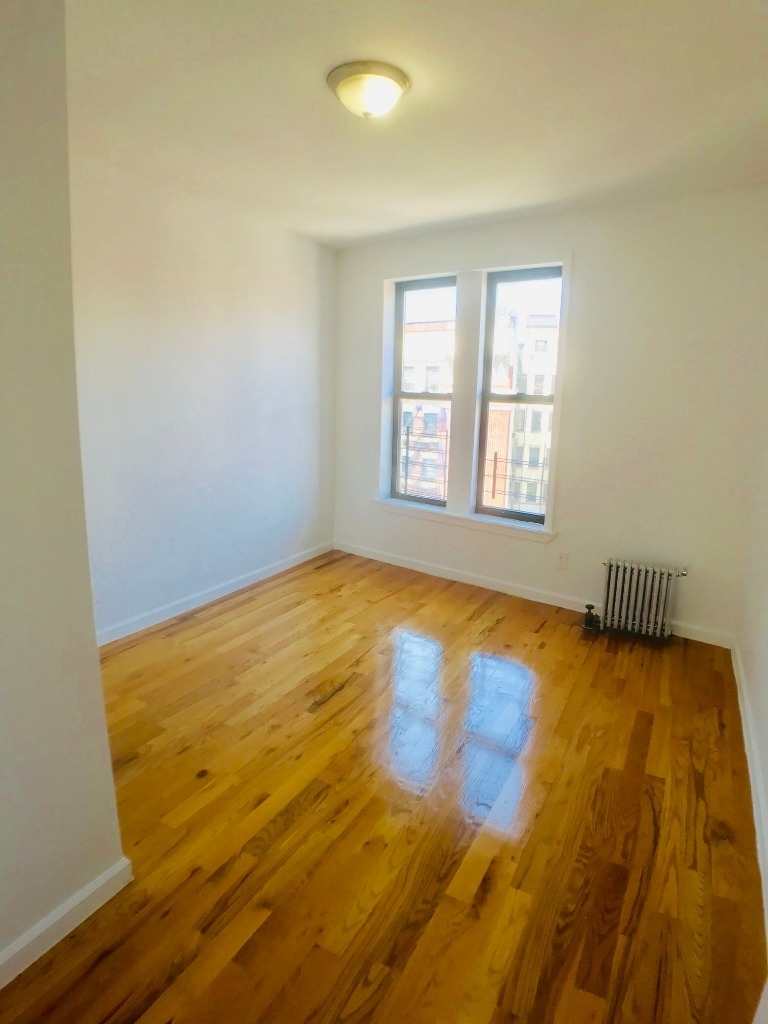 660 W 180th - Photo 6