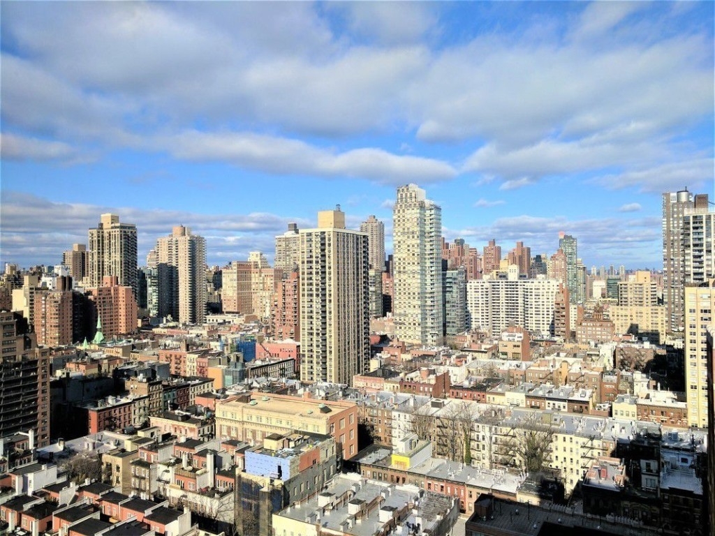 345 East 80th Street - Photo 6