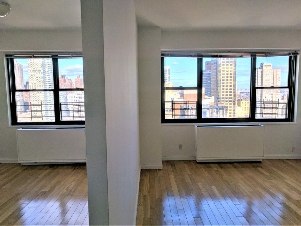 345 East 80th Street - Photo 1