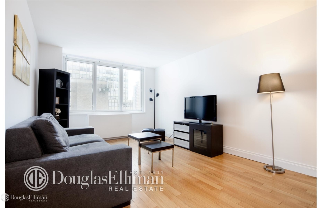 212 East 47th St - Photo 0