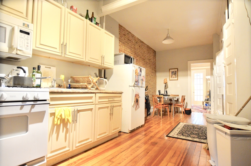 413 Himrod Street - Photo 3