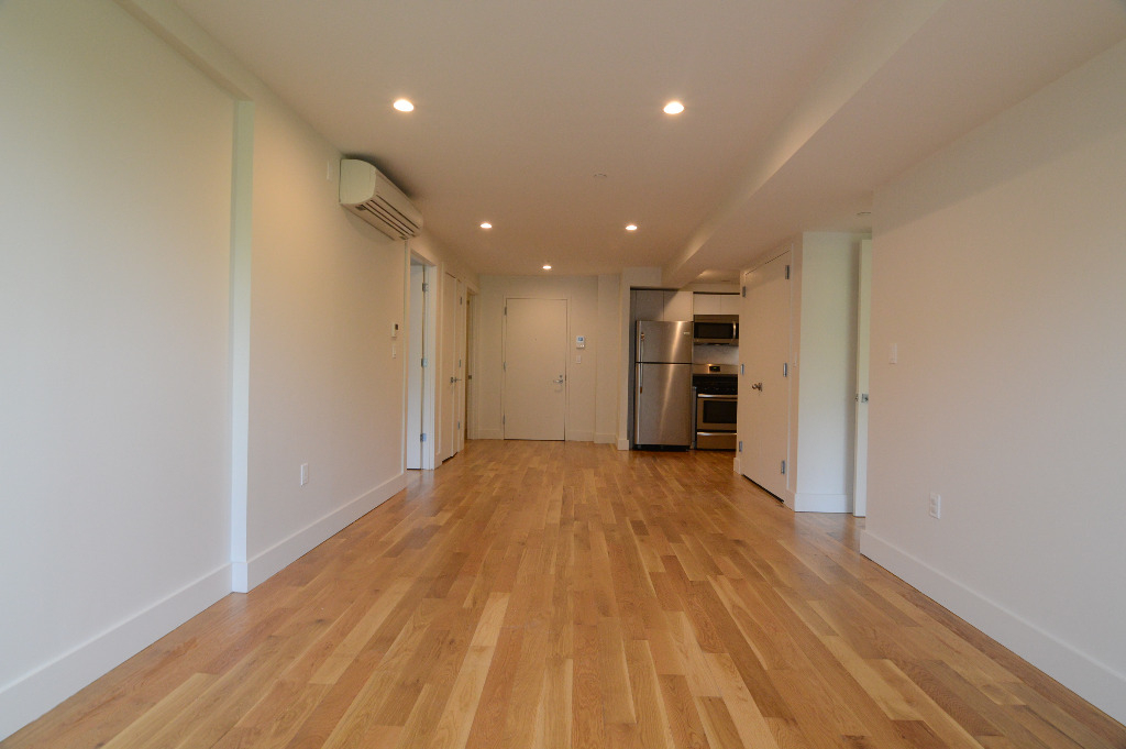 1543 East 19th Street - Photo 2