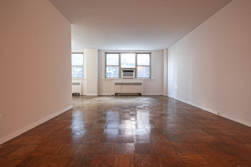 240 East 35th Street - Photo 1