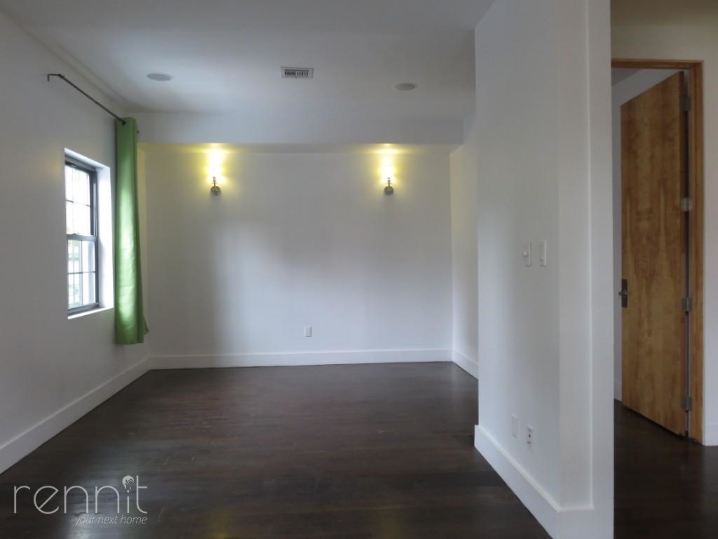 119 Mckibbin St - Photo 1