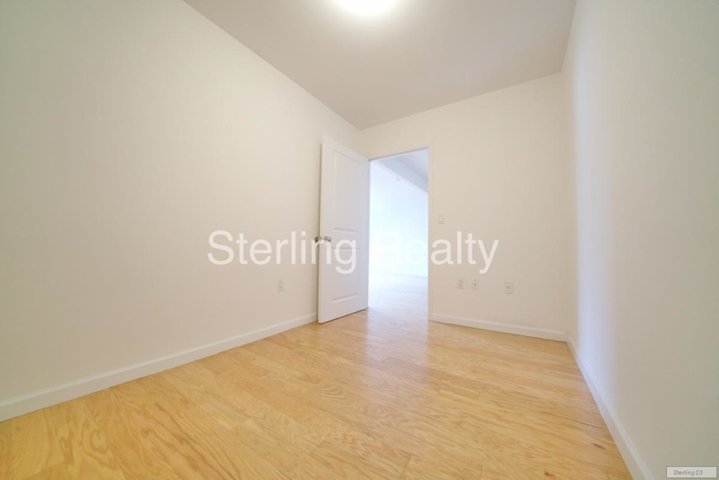 31-72 31st Street - Photo 3