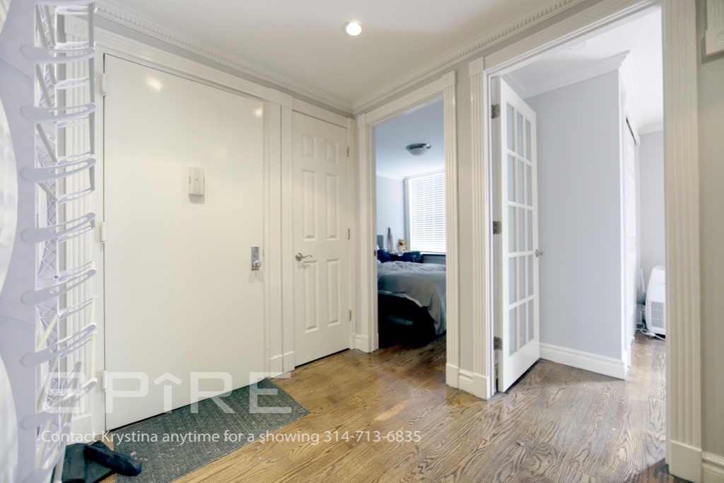 424 East 9th - Photo 1