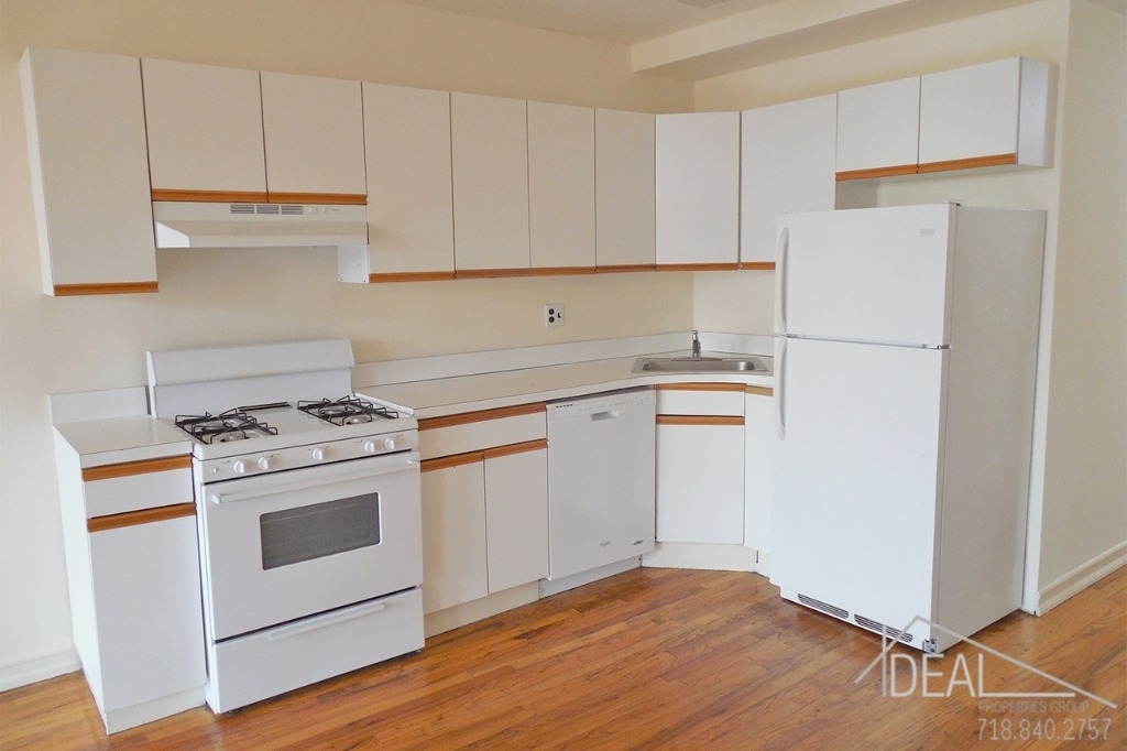 324 Bergen Street - Photo 3