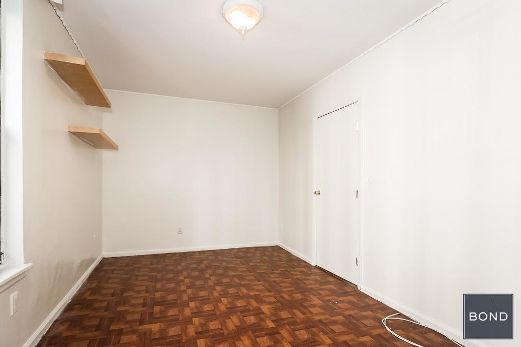 344 East 16th Street - Photo 8