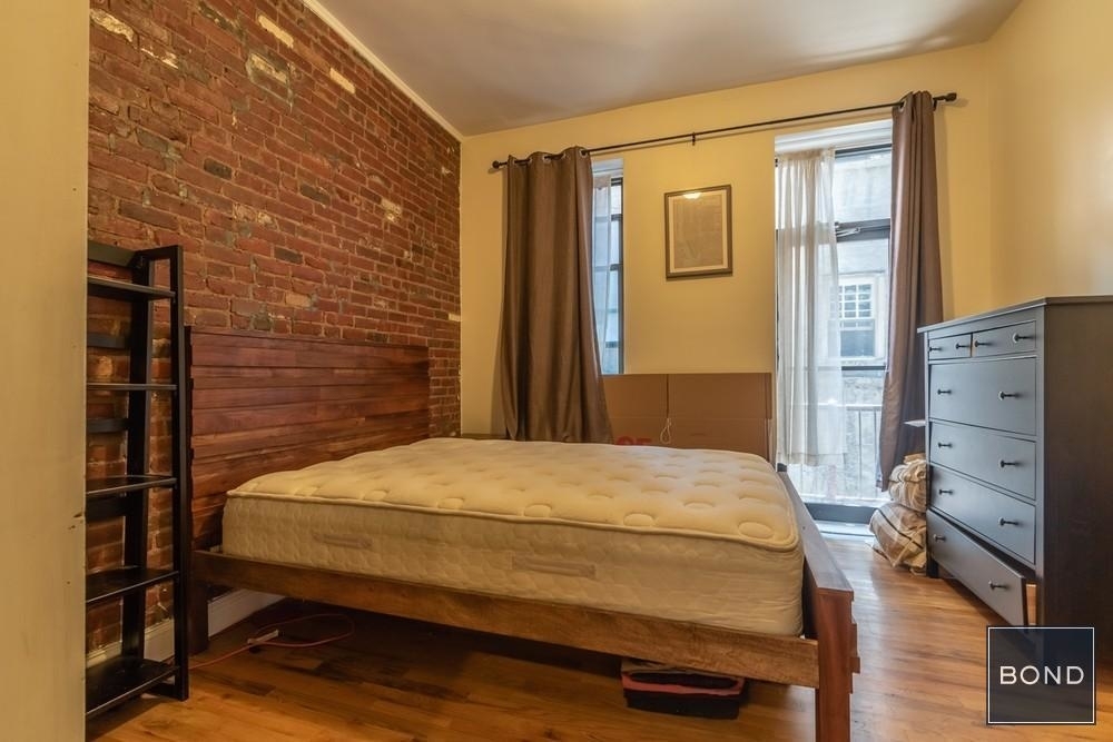 126 Macdougal Street - Photo 3