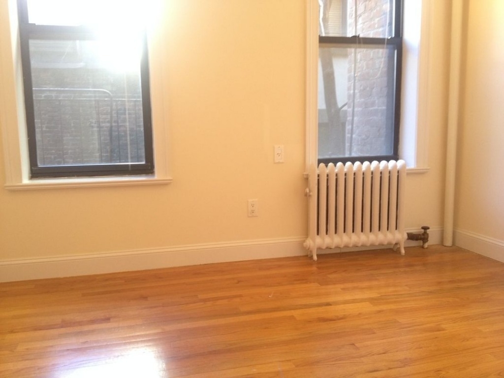 213 west 17th street  - Photo 2