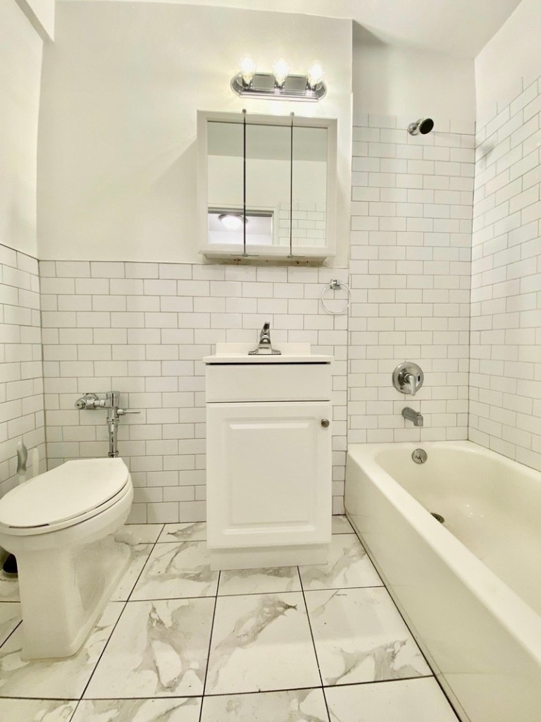 200 East 17th Street - Photo 6