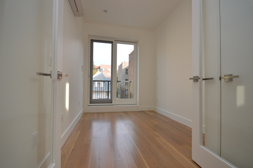 83 Winthrop St - Photo 1