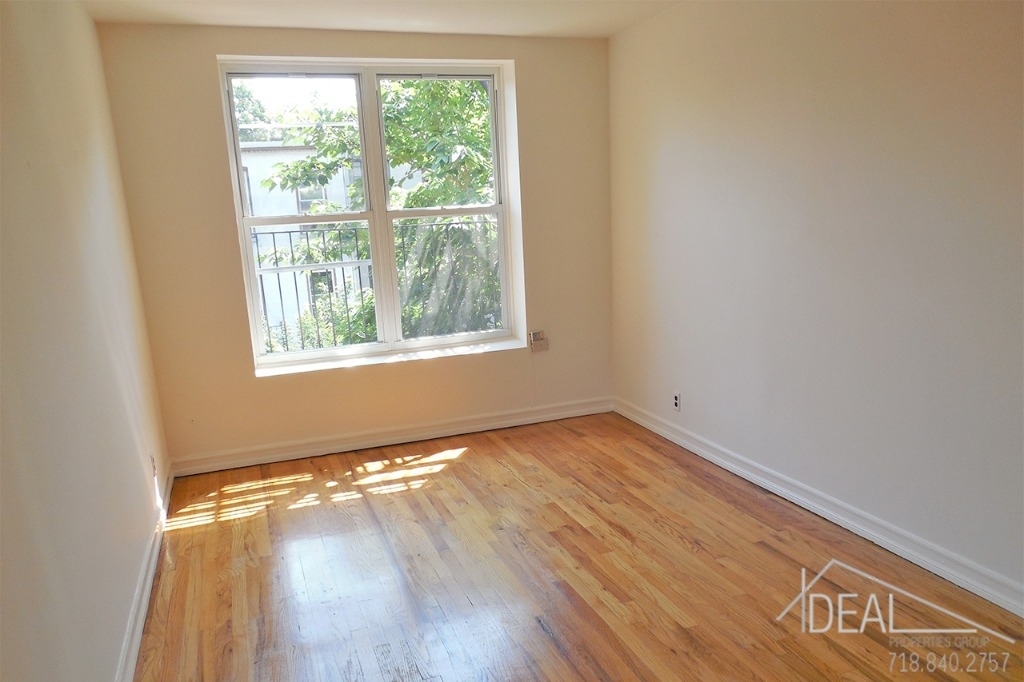 324 Bergen Street - Photo 1