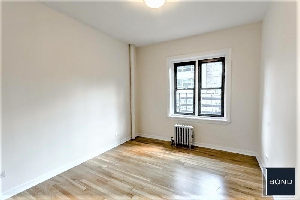 212 Grand Street - Photo 1