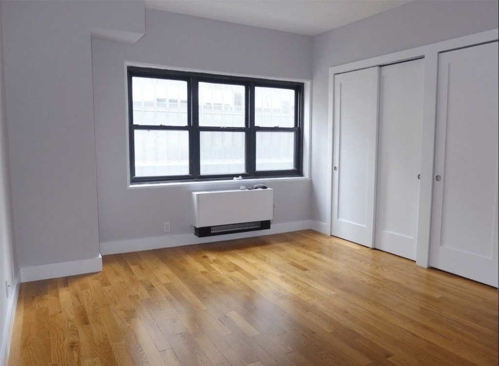 197 east 45th st  - Photo 1