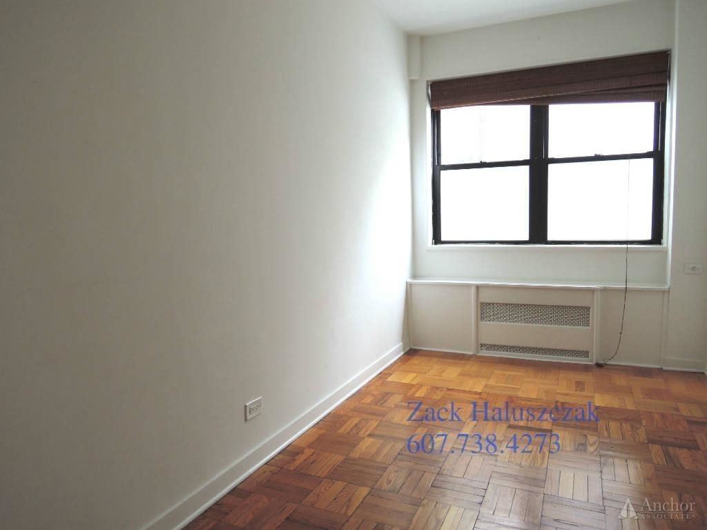 E 55th St. - Photo 4