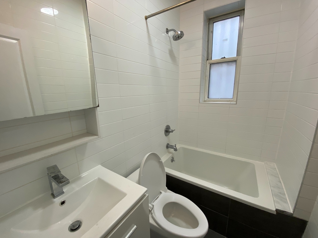 2574 Bedford Avenue - Photo 5