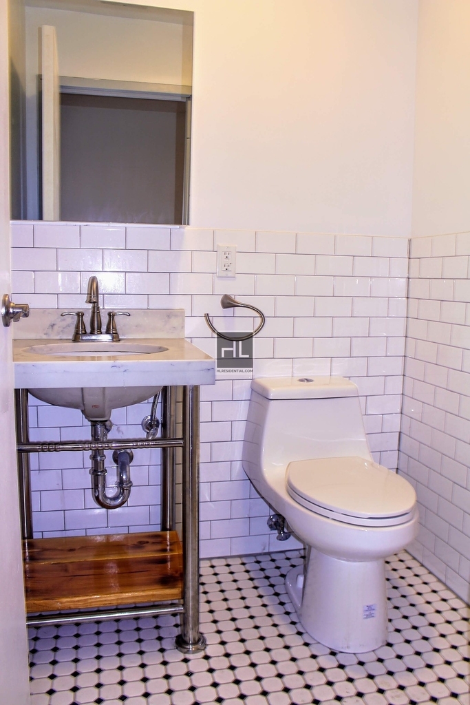 265 Nostrand Avenue - Photo 8