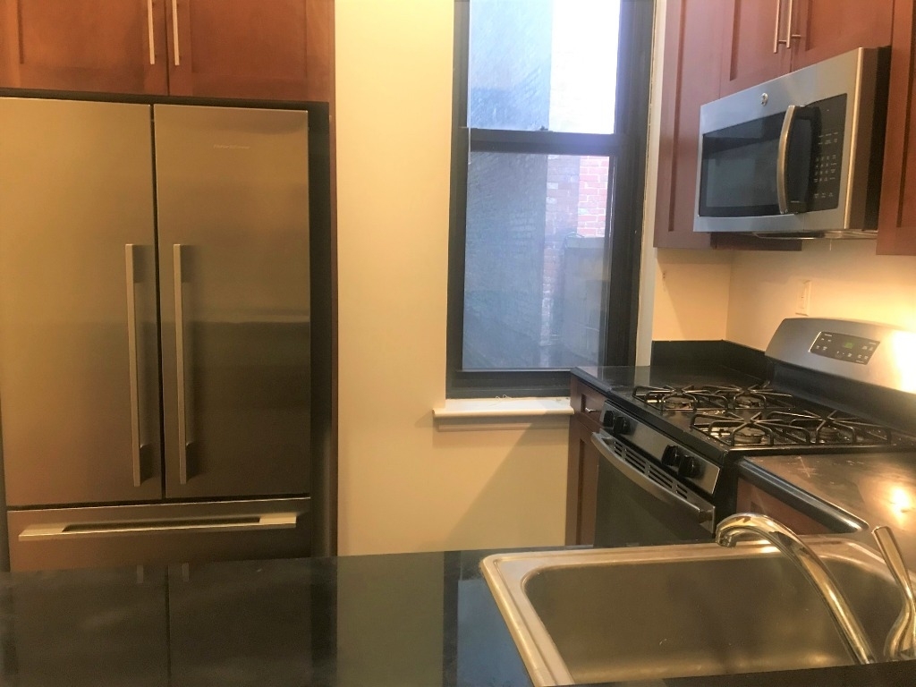 130 east 30 - Photo 1