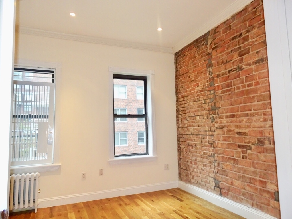 332 East 71st street - Photo 11